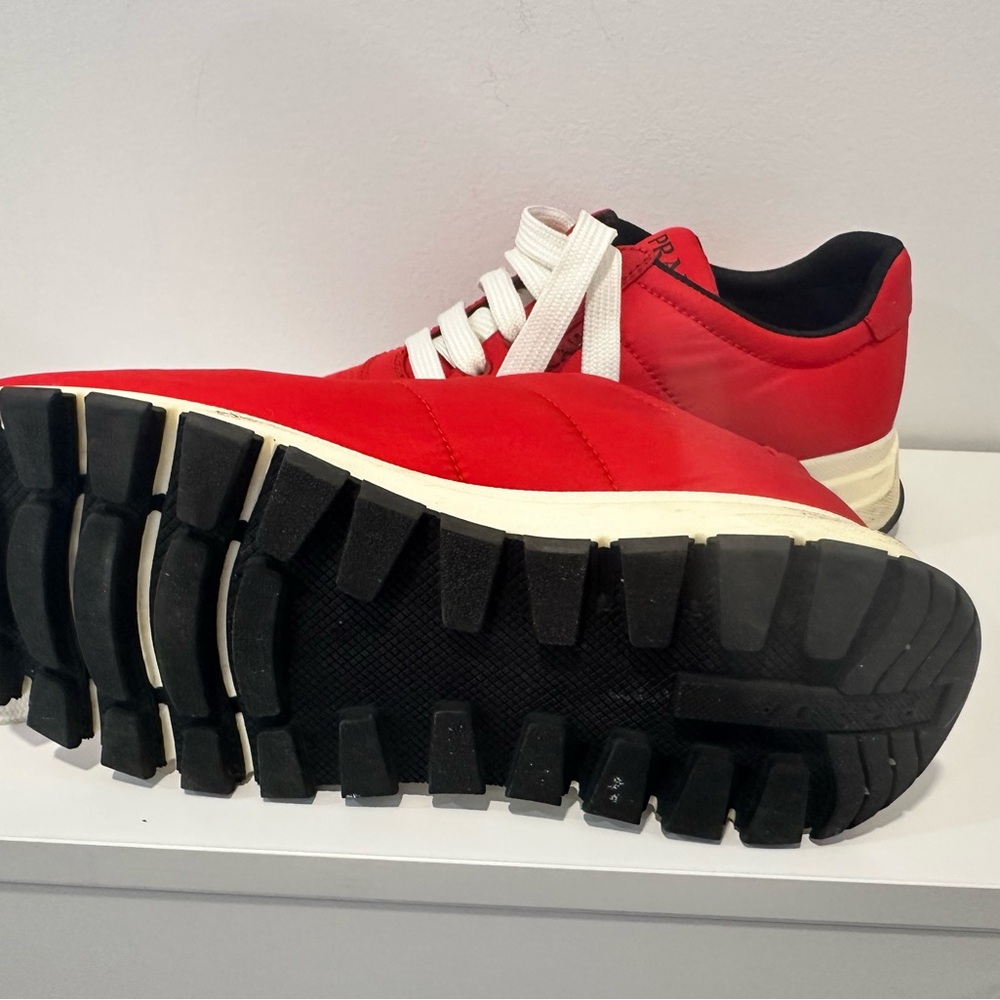 Prada women red sneakers - Picture 5 of 5